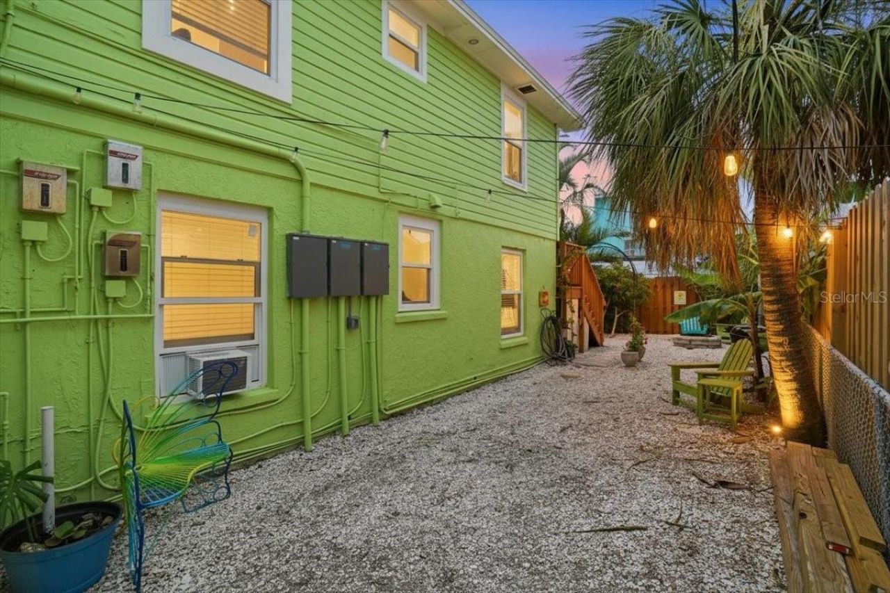 130 86th Terrace, Treasure Island, FL 33706 Photo