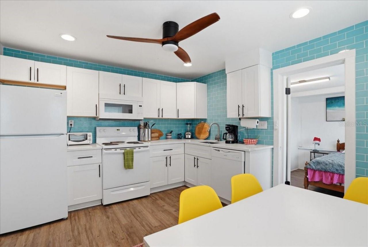 130 86th Terrace, Treasure Island, FL 33706 Photo