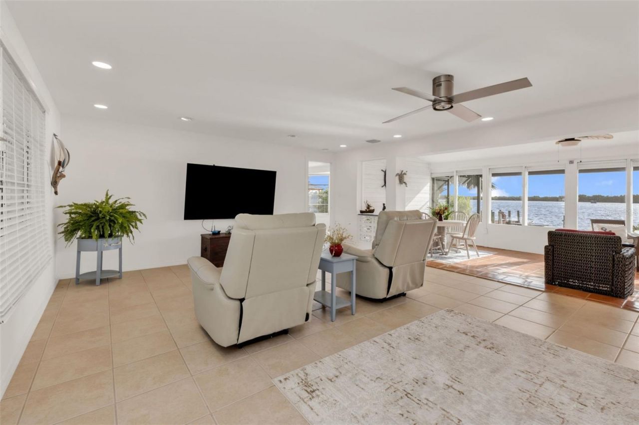 2308 Harbour Drive, Punta Gorda, FL 33983 Photo