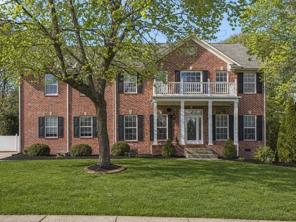 1060 Auldridge Dr S, Spring Hill, TN 37174