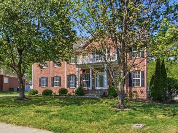 1060 Auldridge Dr S, Spring Hill, TN 37174