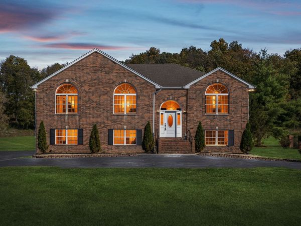 3679 Old Greenbrier Pike, Springfield, TN 37172