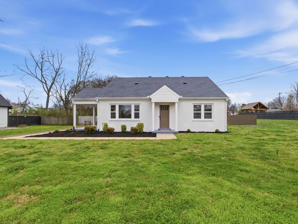 103 College St , Smyrna, TN 37167