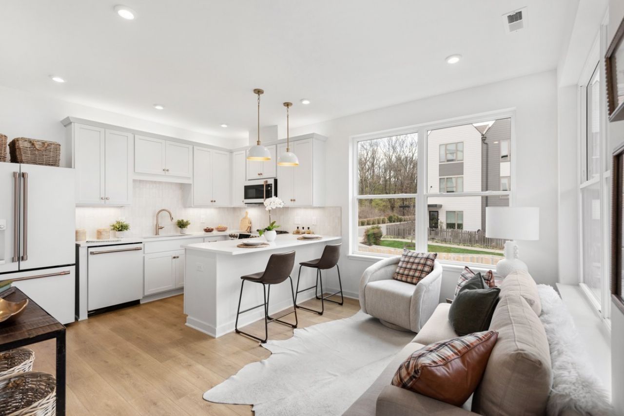 252 Arrowhead Dr, Nashville, TN 37216 Main Photo