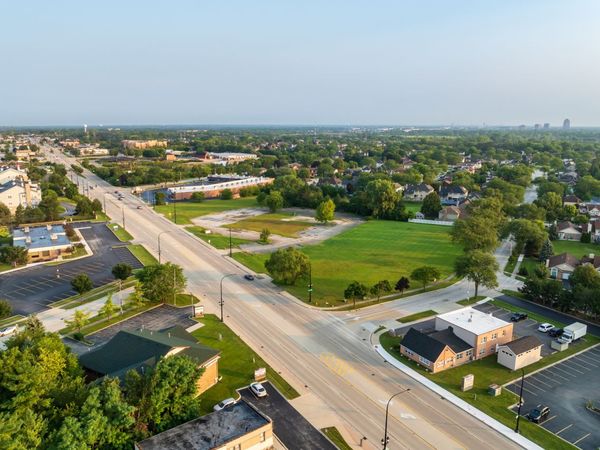 1100 W Lake Street , Addison, IL 60101