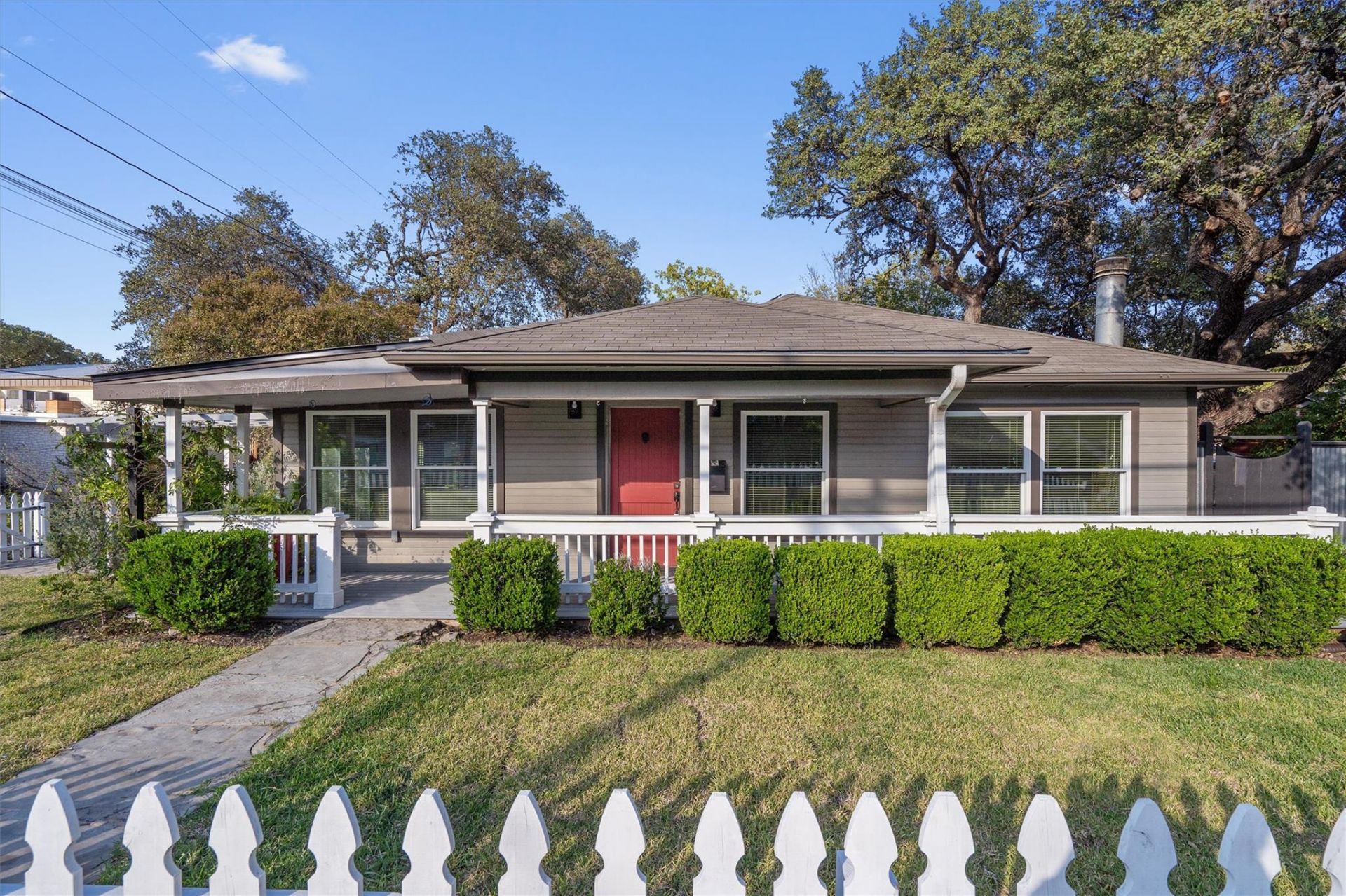 400 E Monroe St, Austin, TX 78704 Main Photo
