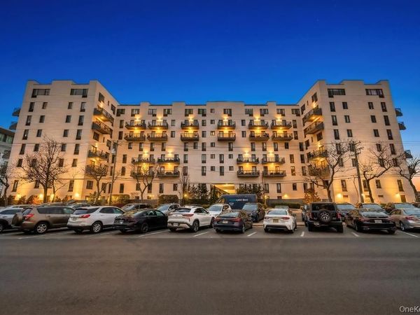 100 W Broadway, Unit 2Bb, Long Beach, NY 11561