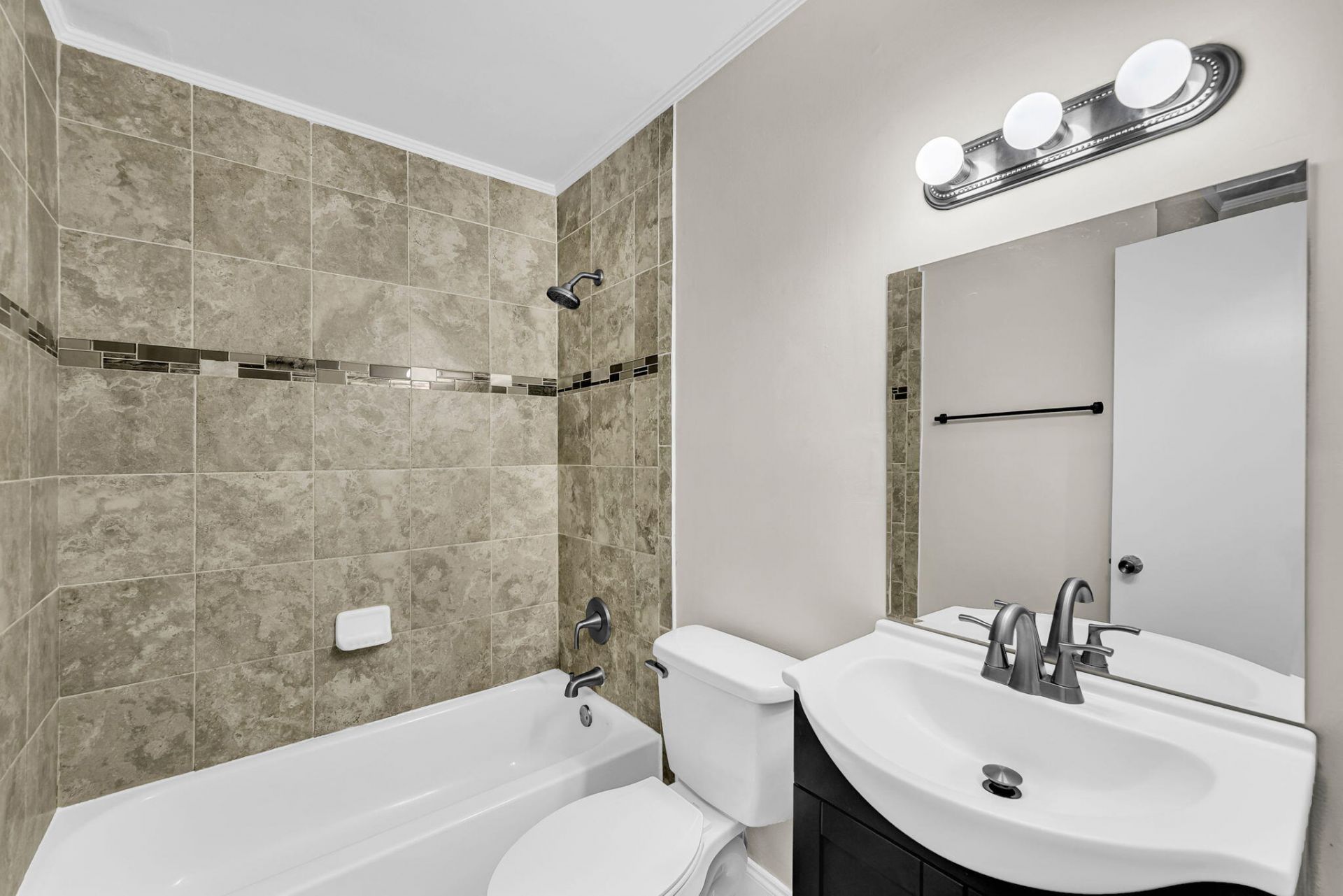 5622 Meadow Avenue Photo 12