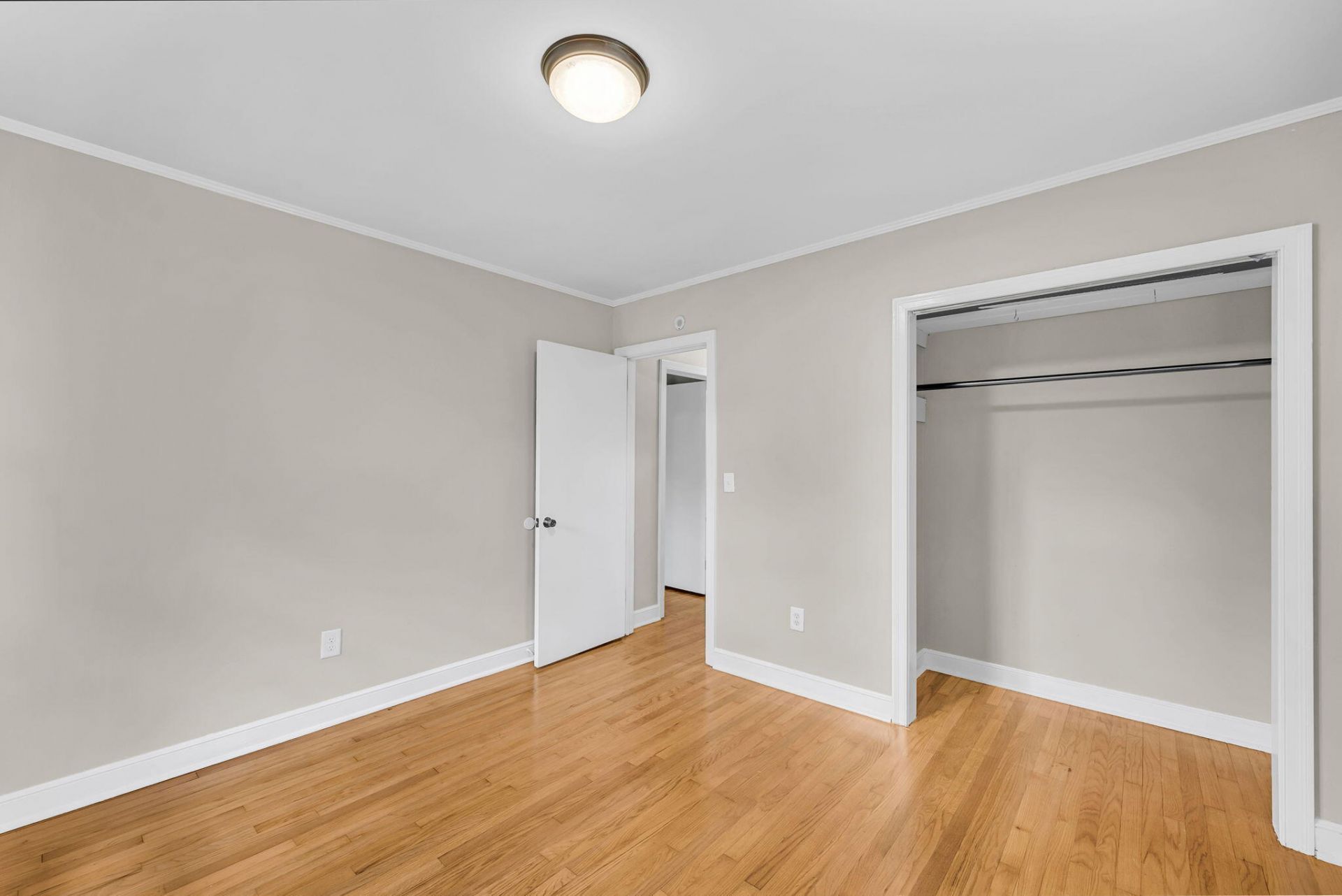 5622 Meadow Avenue Photo 16