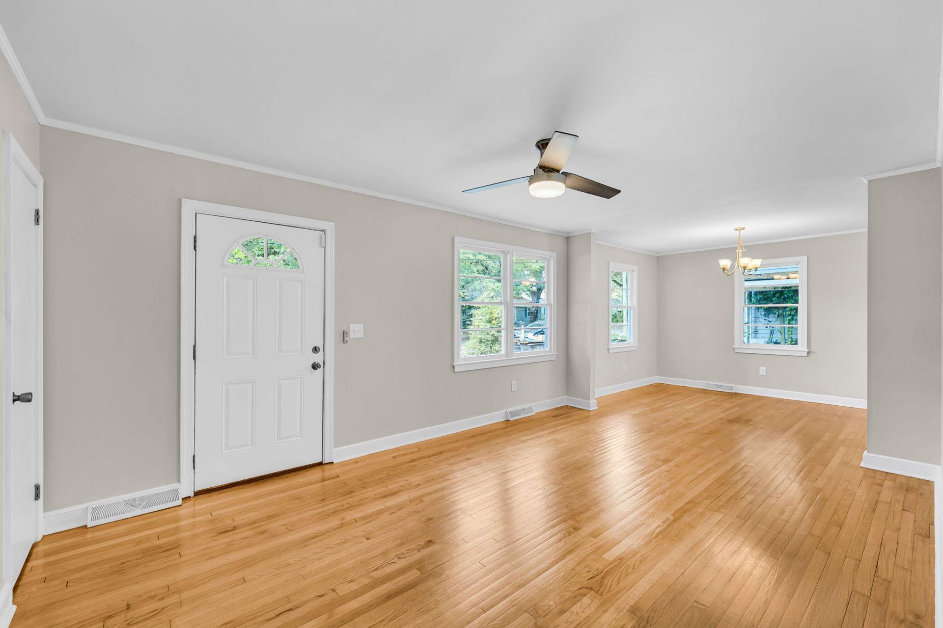 5622 Meadow Avenue Photo 7