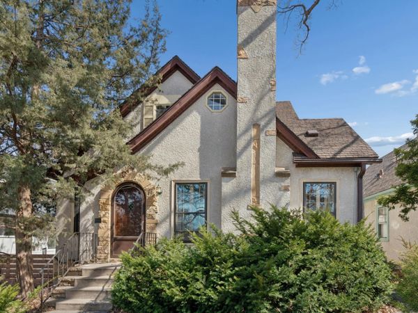 49 Sheridan Avenue S, Minneapolis, MN 55405