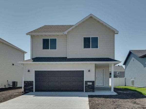 2517 36th Avenue S, Moorhead, MN 56560