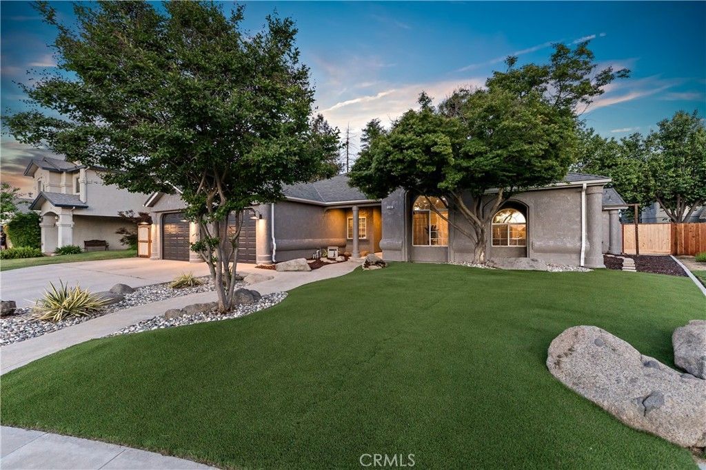 3287 Mckelvy, Clovis, CA 93611 Main Photo