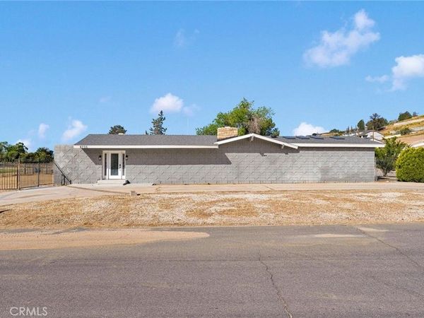 8732 Pico Avenue, Hesperia, CA 92345