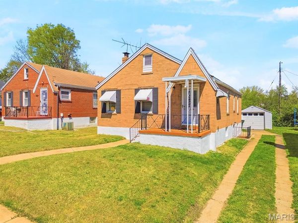 819 Portland Terrace, St Louis, MO 63147