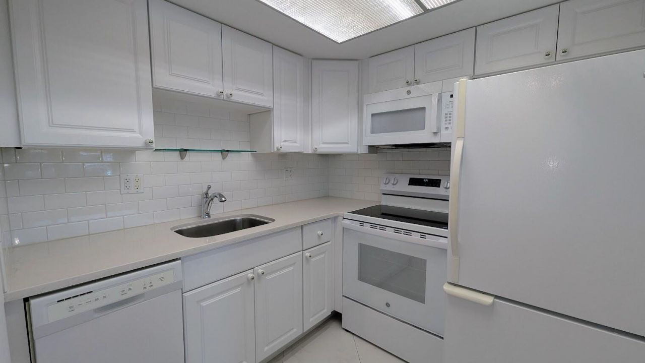 2929 SE Ocean Boulevard, Unit 111-2, Stuart, FL 34996 Photo