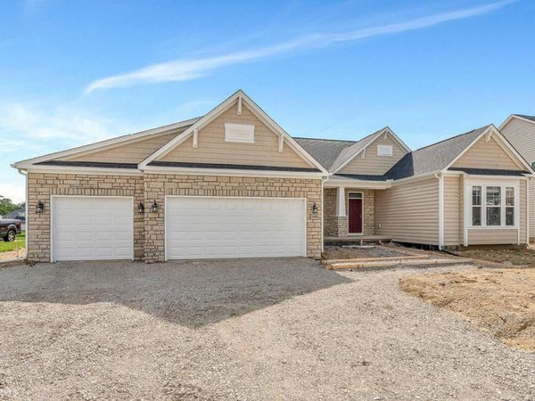 5486 Scotch Woods Drive, Grove City, OH 43123