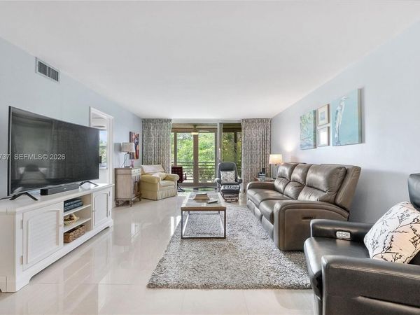 3505 Oaks Way , Unit 308, Pompano Beach, FL 33069