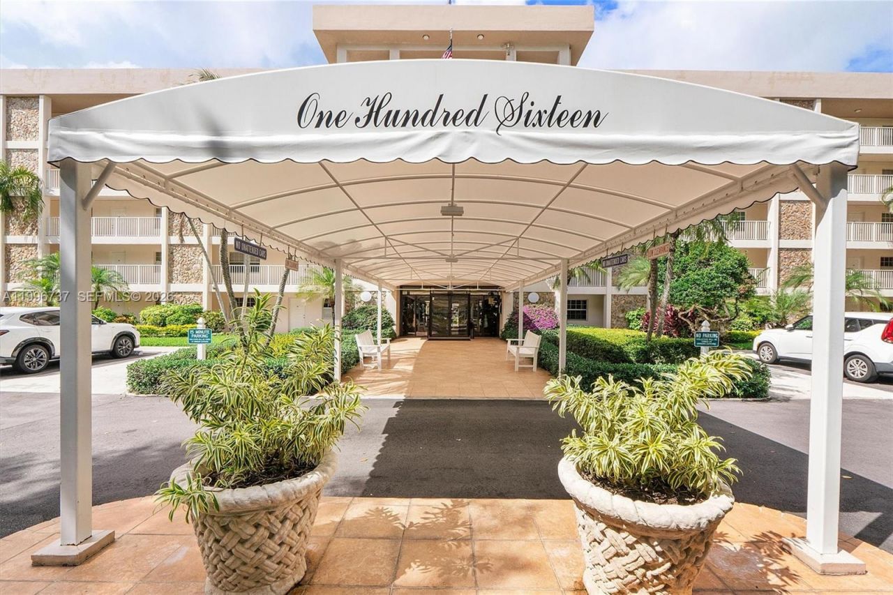 3503 Oaks Way, Unit 308, Pompano Beach, FL 33069 Photo