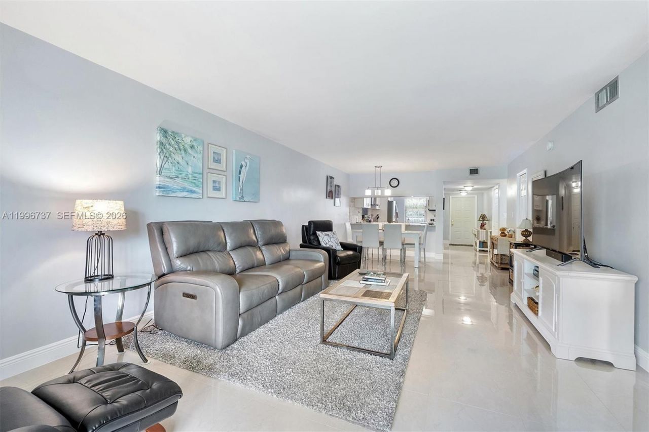 3503 Oaks Way, Unit 308, Pompano Beach, FL 33069 Photo