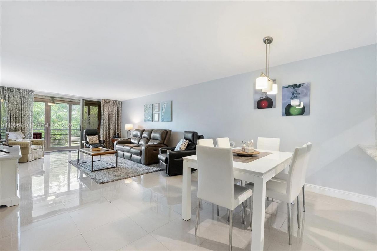 3503 Oaks Way, Unit 308, Pompano Beach, FL 33069 Photo