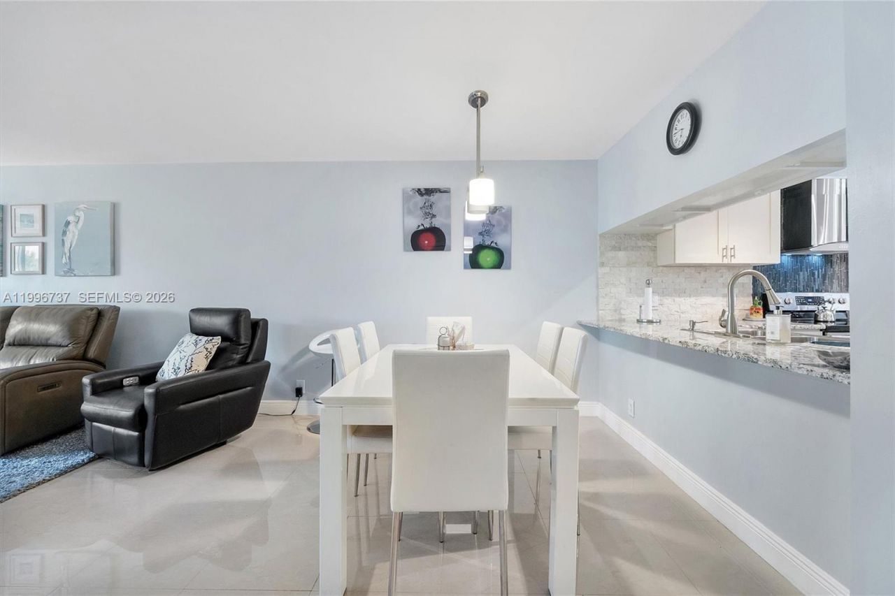 3503 Oaks Way, Unit 308, Pompano Beach, FL 33069 Photo