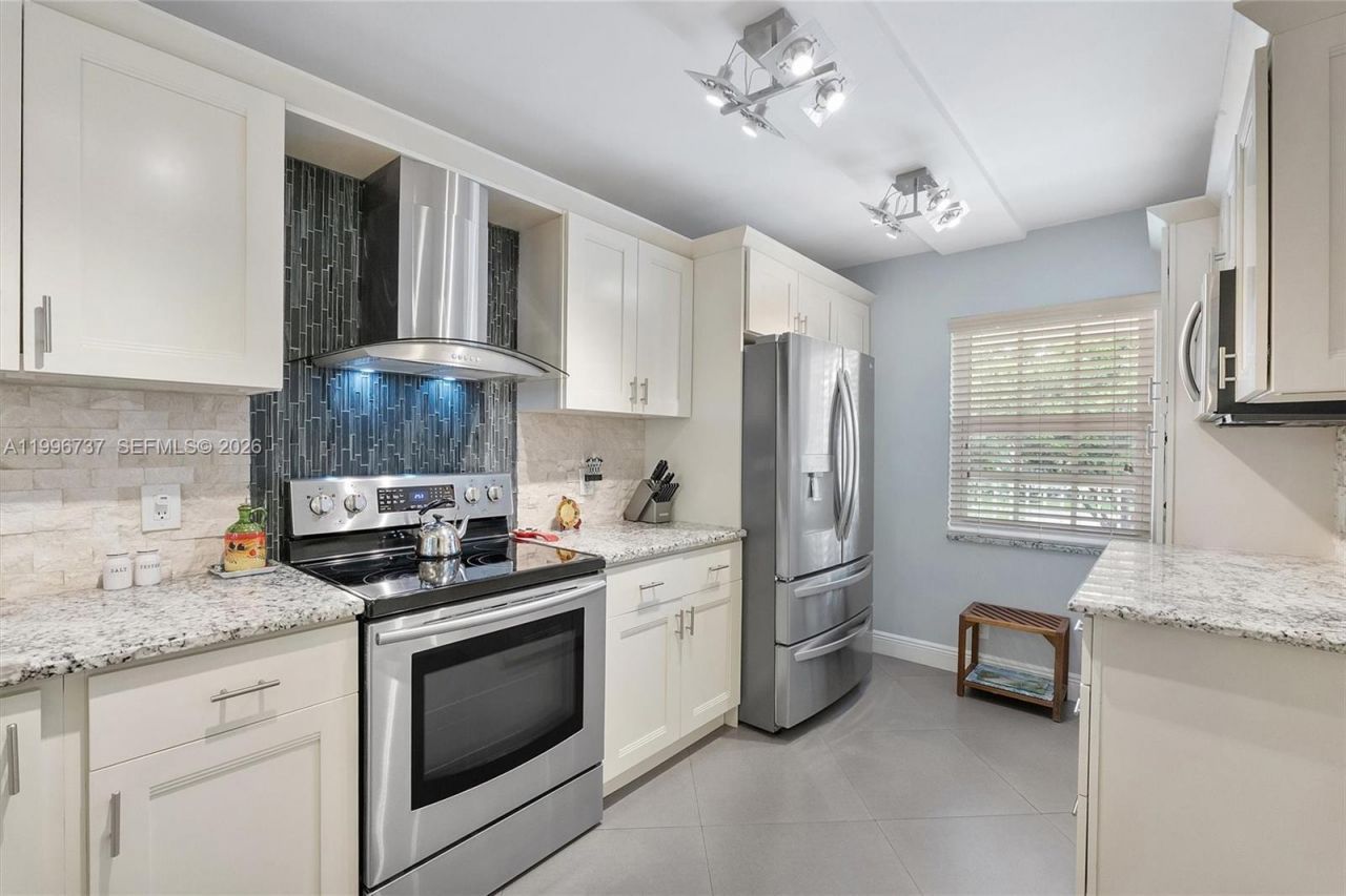 3503 Oaks Way, Unit 308, Pompano Beach, FL 33069 Photo