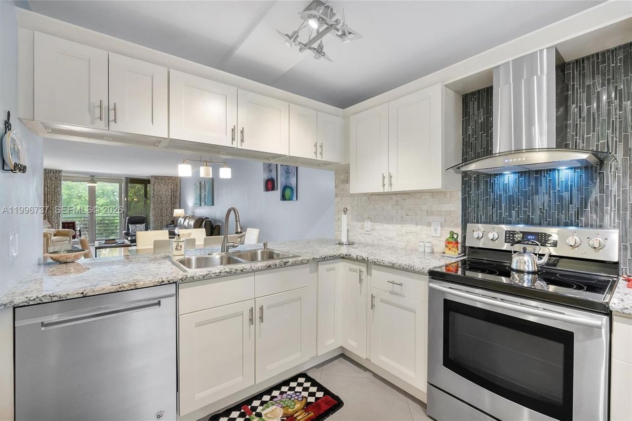 3503 Oaks Way, Unit 308, Pompano Beach, FL 33069 Photo