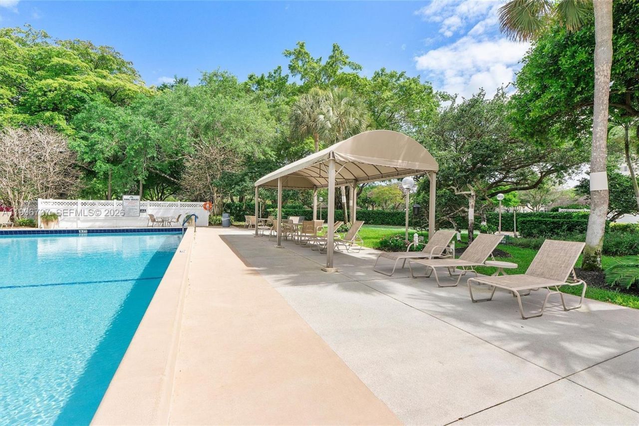 3503 Oaks Way, Unit 308, Pompano Beach, FL 33069 Photo