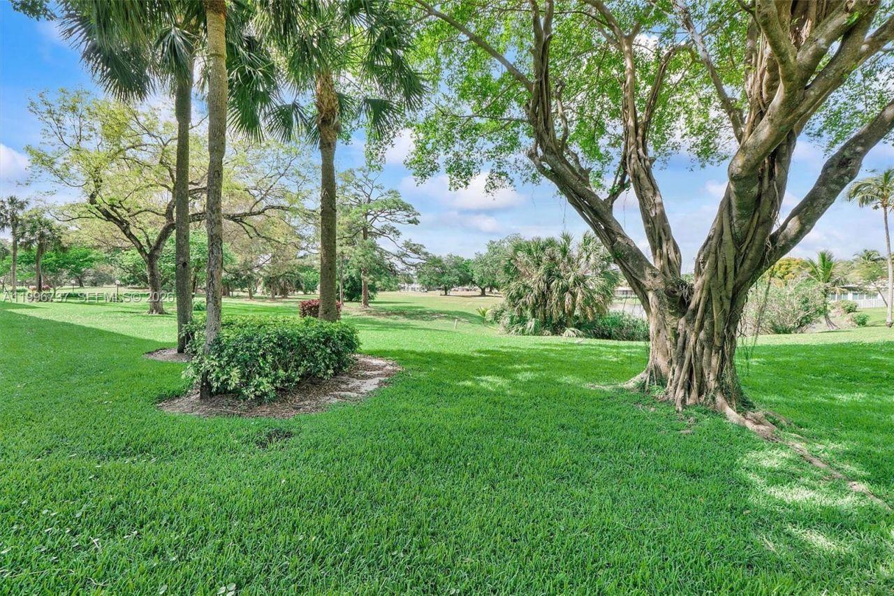 3503 Oaks Way, Unit 308, Pompano Beach, FL 33069 Photo