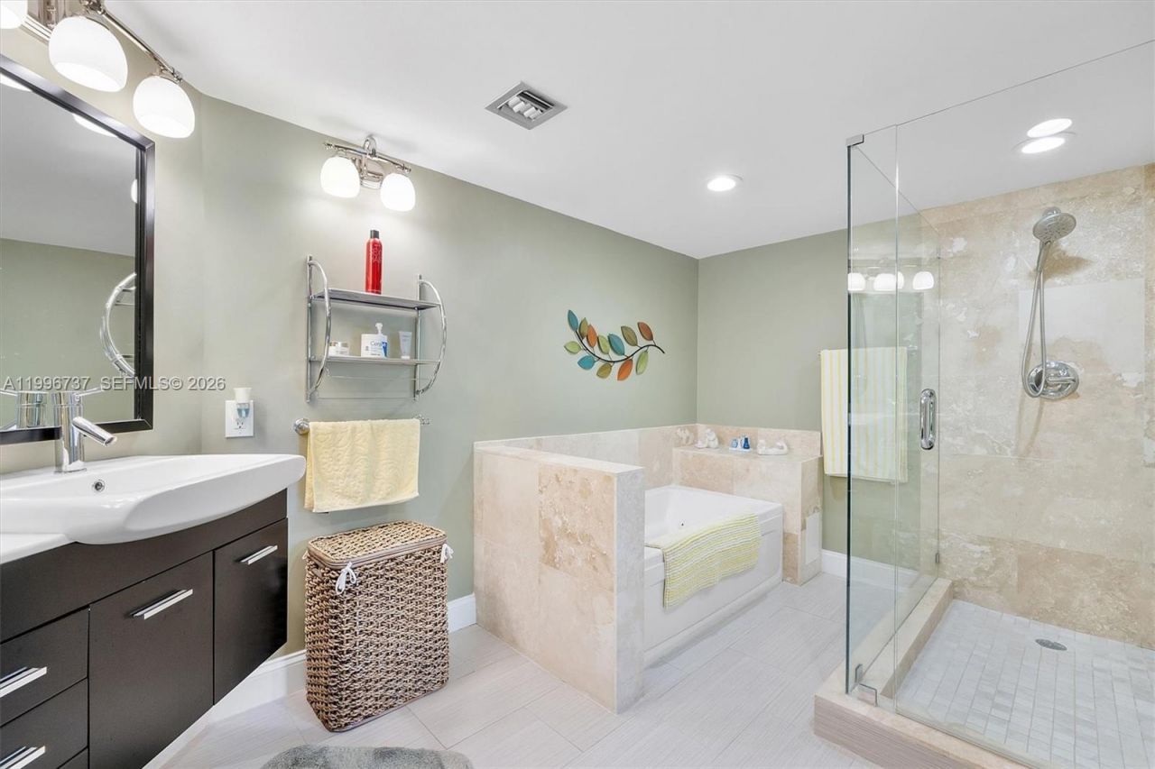 3503 Oaks Way, Unit 308, Pompano Beach, FL 33069 Photo