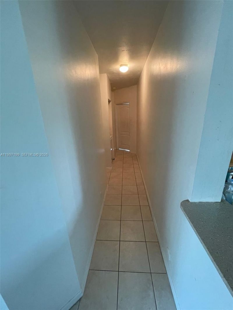 870 NE 212th Ter, Unit 3, Miami, FL 33179 Photo