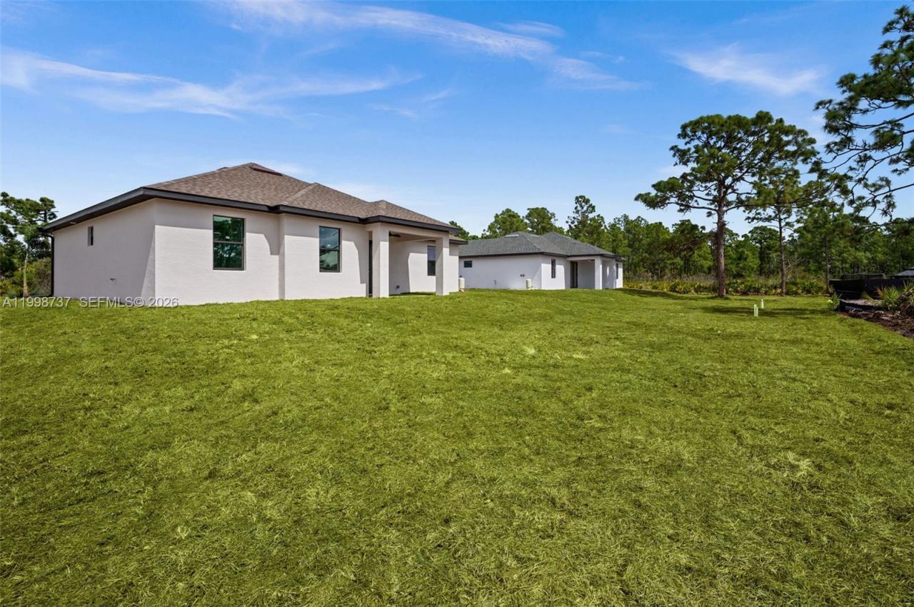 936 Bolivia Dr, Lehigh Acres, FL 33974 Photo