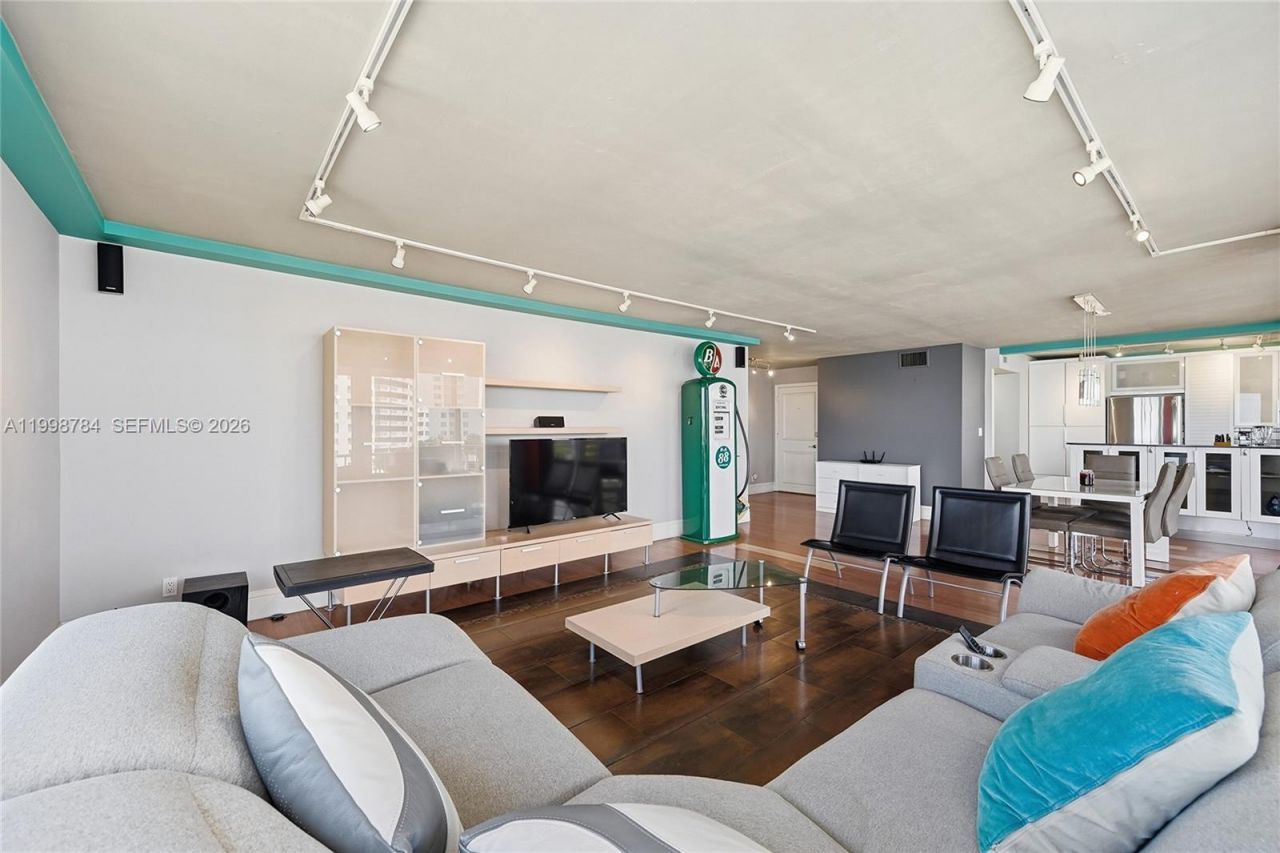 2800 E Sunrise Blvd, Unit 7F, Fort Lauderdale, FL 33304 Photo