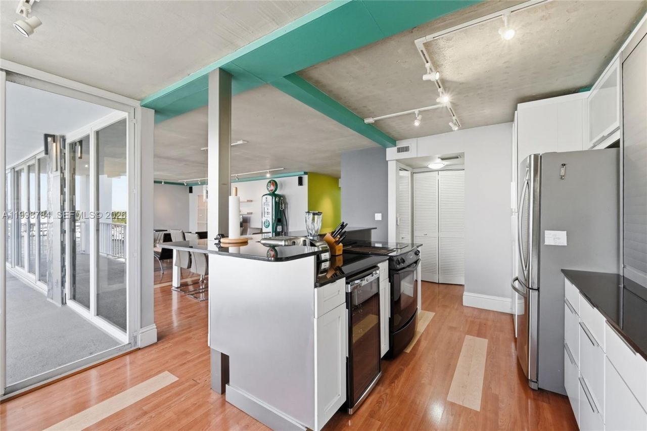 2800 E Sunrise Blvd, Unit 7F, Fort Lauderdale, FL 33304 Photo