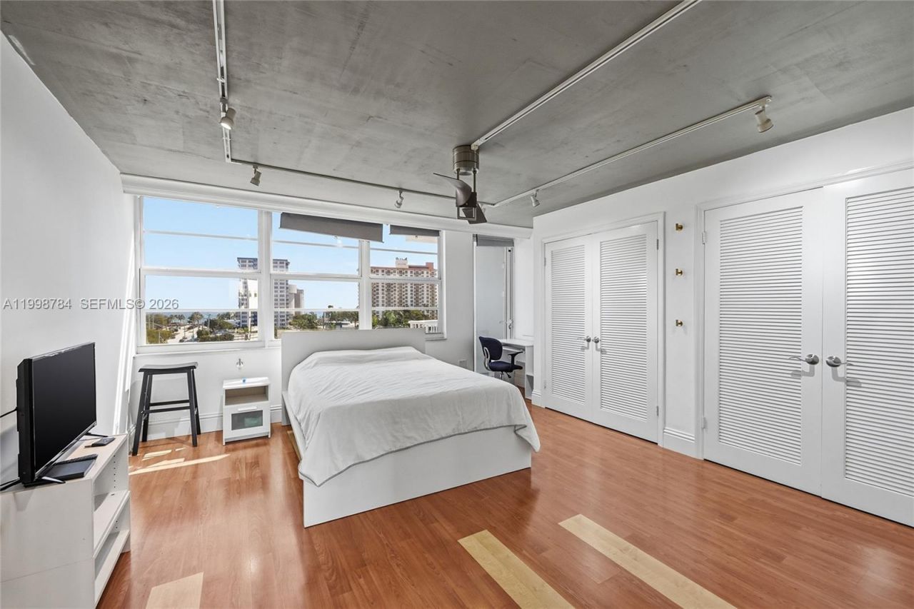 2800 E Sunrise Blvd, Unit 7F, Fort Lauderdale, FL 33304 Photo