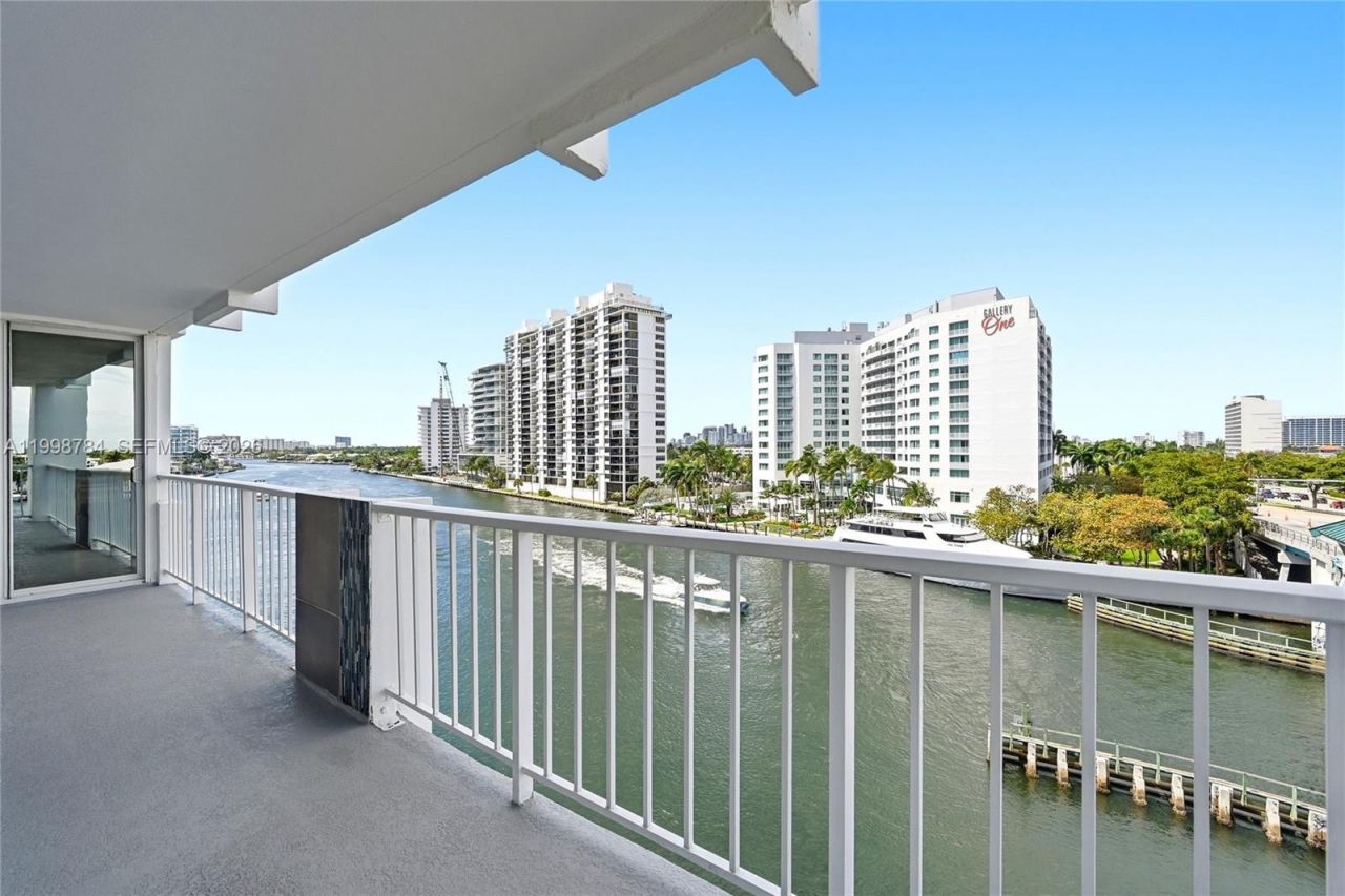 2800 E Sunrise Blvd, Unit 7F, Fort Lauderdale, FL 33304 Photo