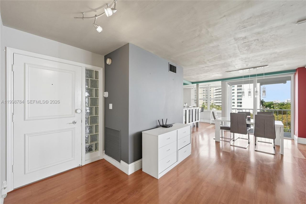 2800 E Sunrise Blvd, Unit 7F, Fort Lauderdale, FL 33304 Photo