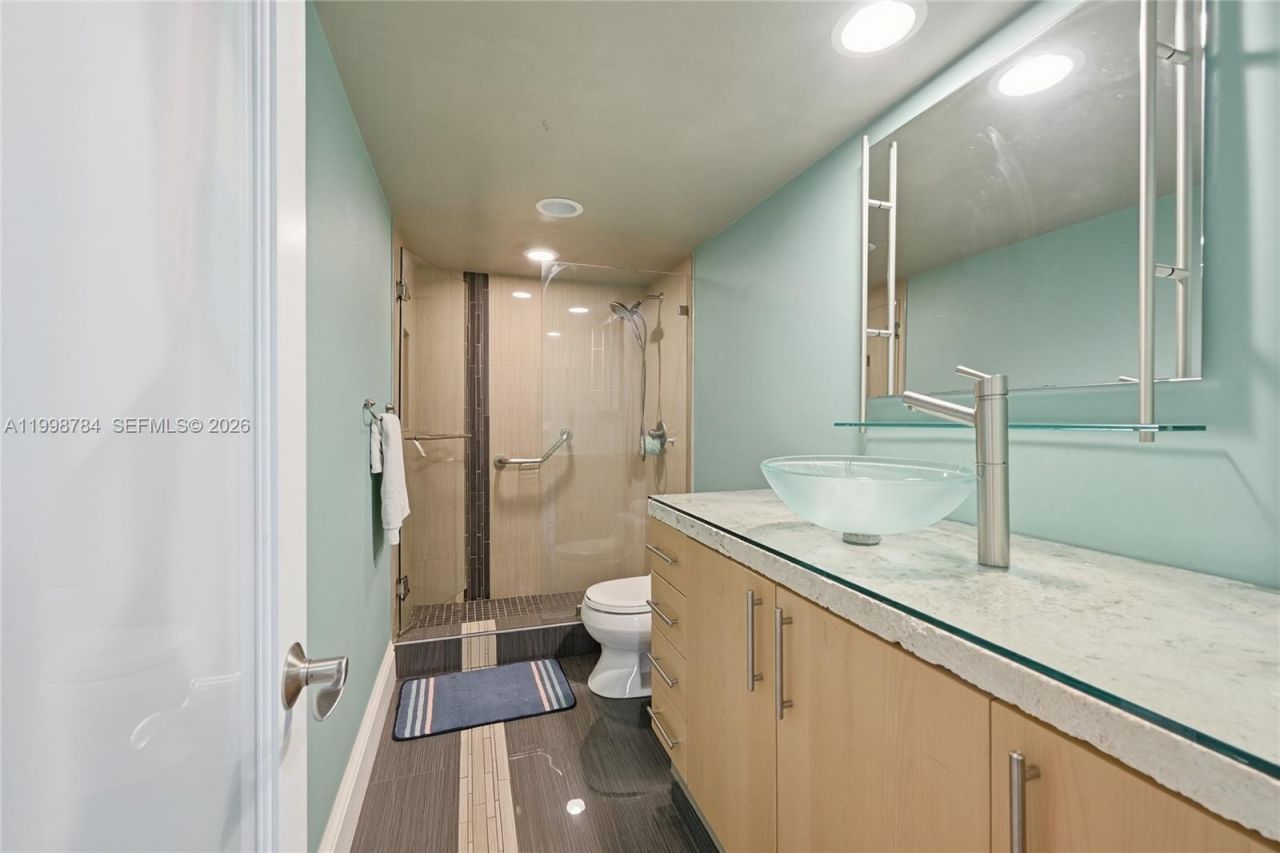 2800 E Sunrise Blvd, Unit 7F, Fort Lauderdale, FL 33304 Photo