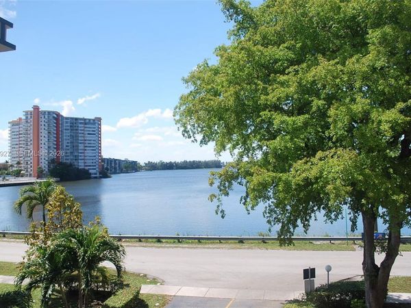 18707 NE 14th Ave, Unit 733, Miami, FL 33179