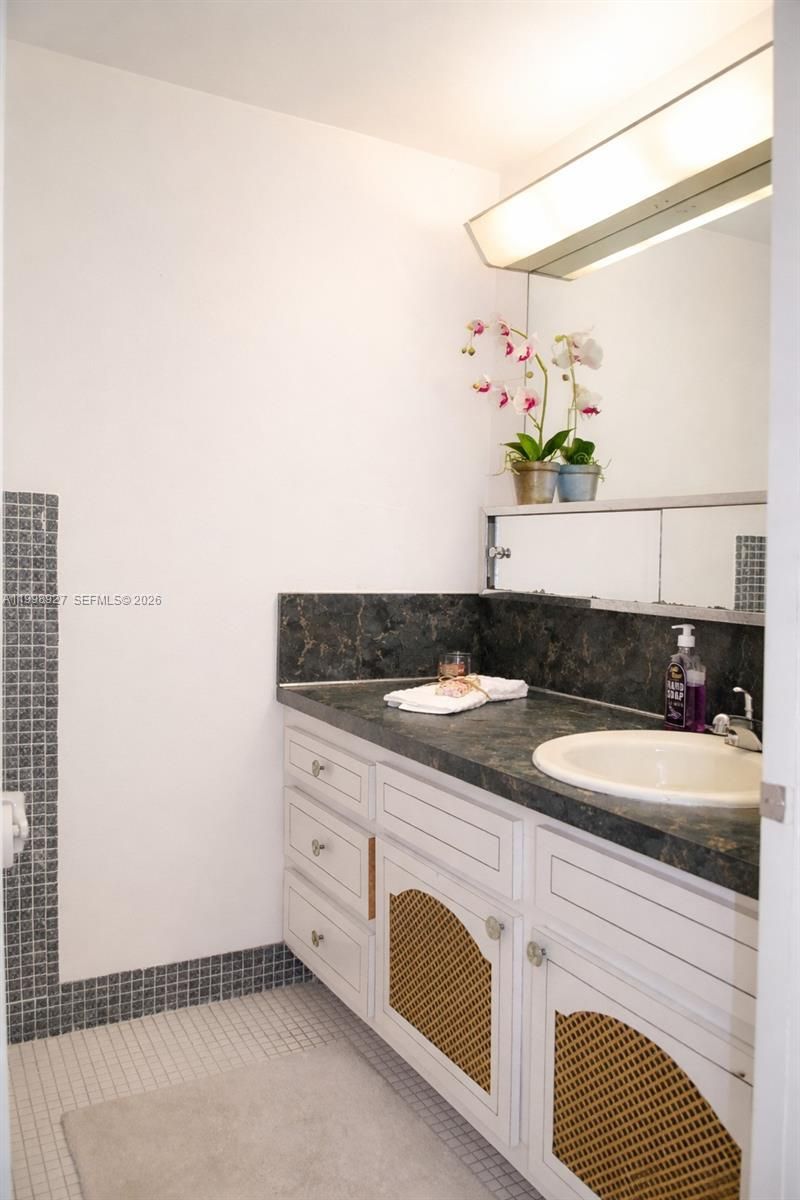 18707 NE 14th Ave, Unit 733, Miami, FL 33179 Photo