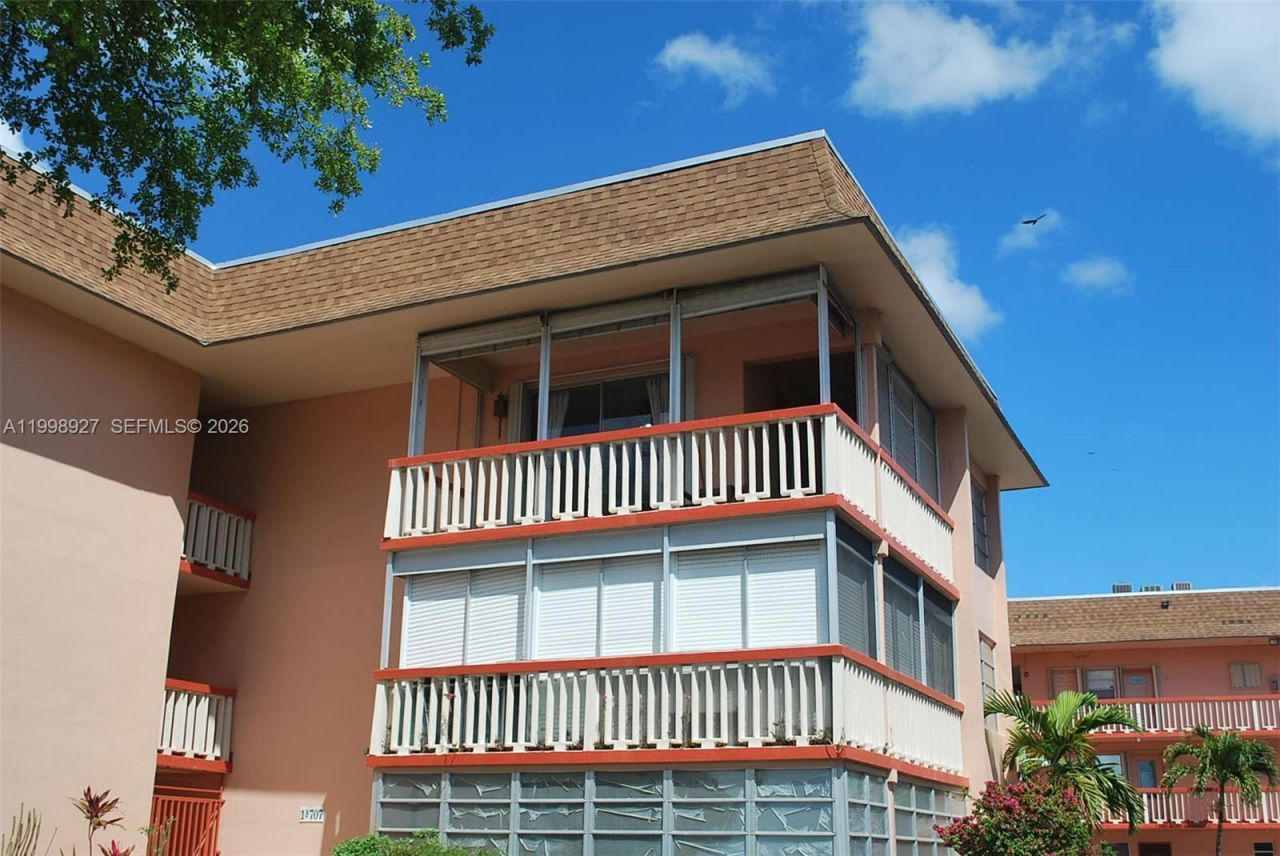 18707 NE 14th Ave, Unit 733, Miami, FL 33179 Photo