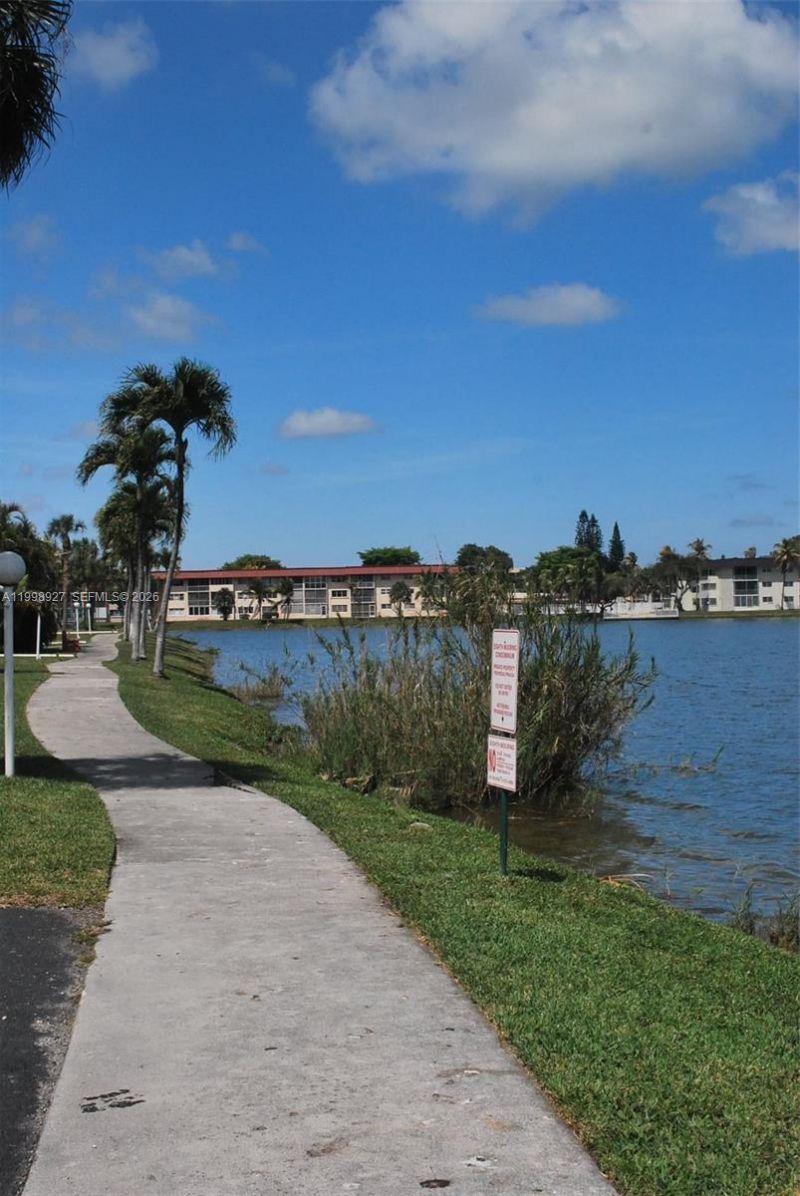 18707 NE 14th Ave, Unit 733, Miami, FL 33179 Photo