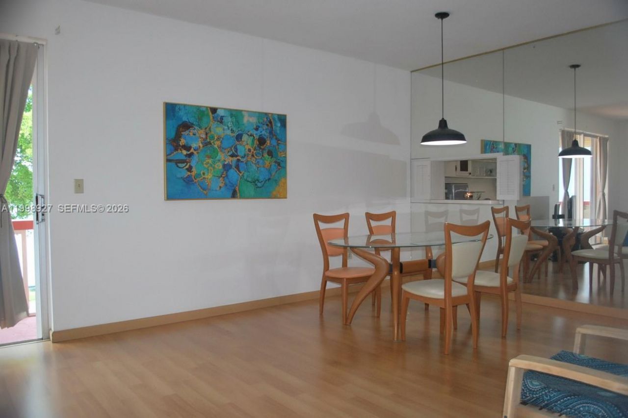 18707 NE 14th Ave, Unit 733, Miami, FL 33179 Photo