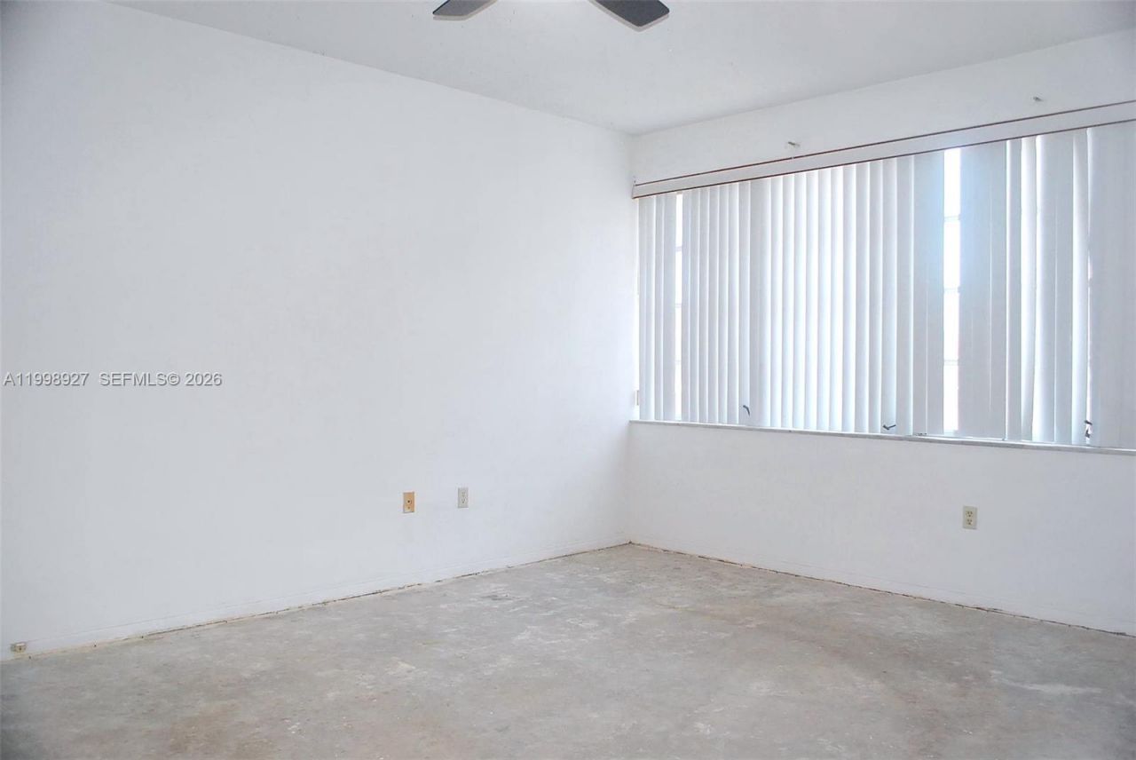 18707 NE 14th Ave, Unit 733, Miami, FL 33179 Photo