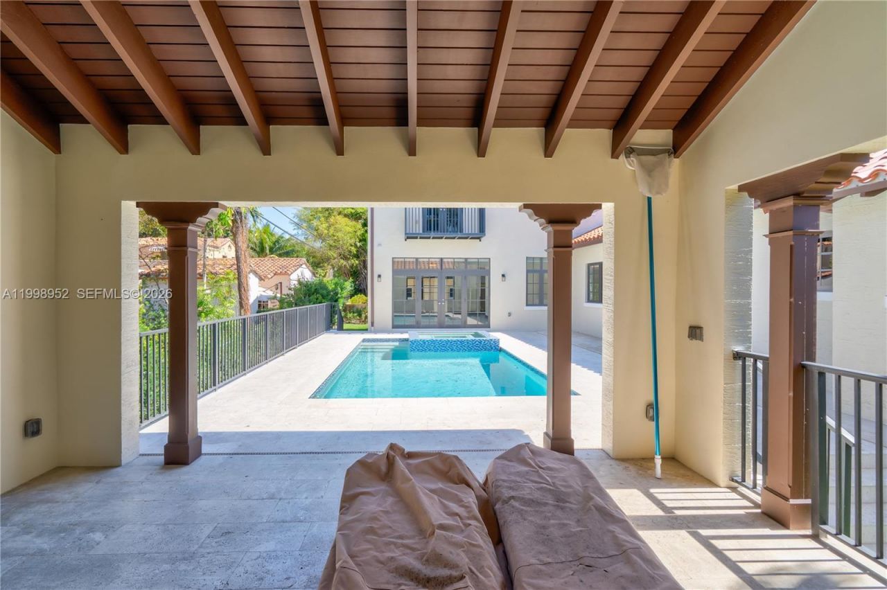 519 Alhambra Cir, Coral Gables, FL 33134 Photo