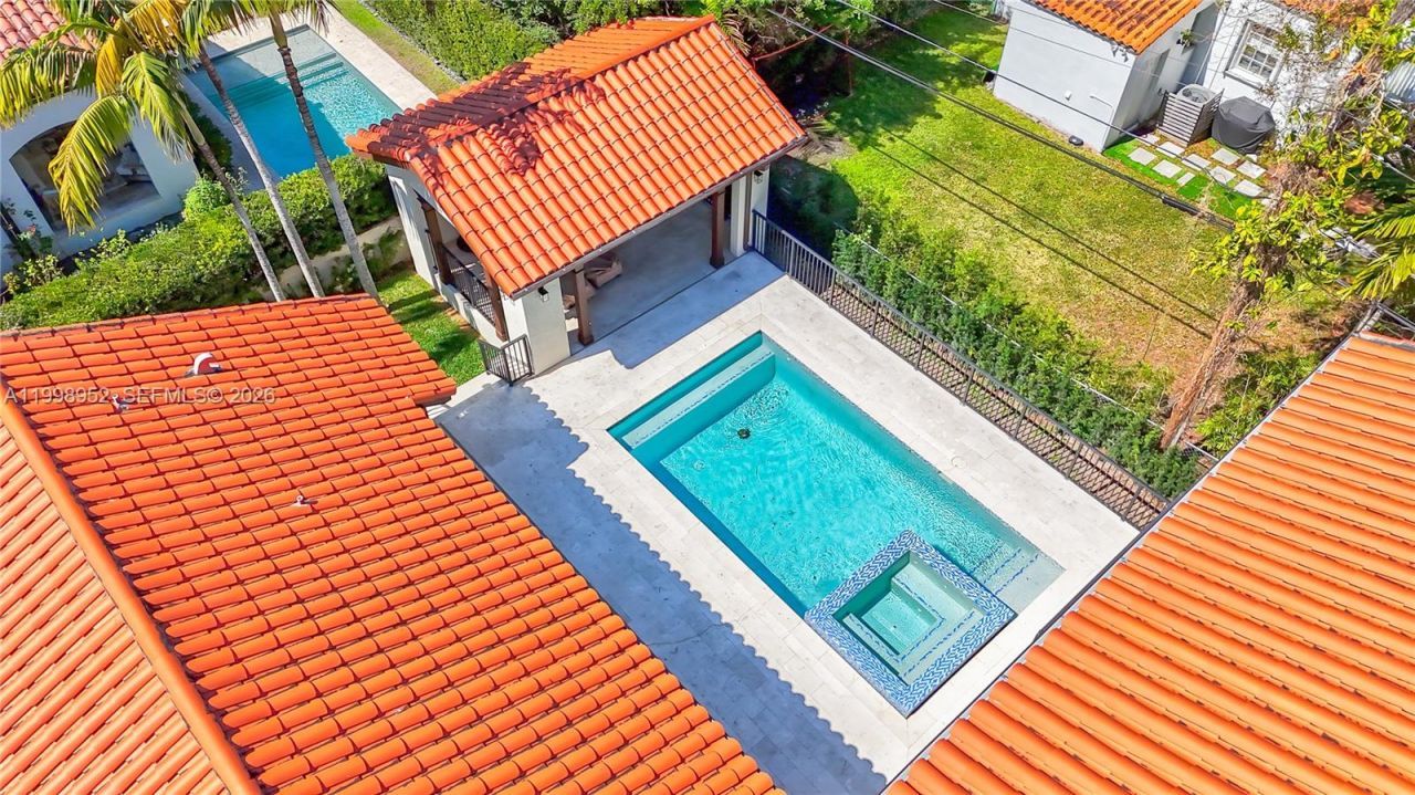 519 Alhambra Cir, Coral Gables, FL 33134 Photo