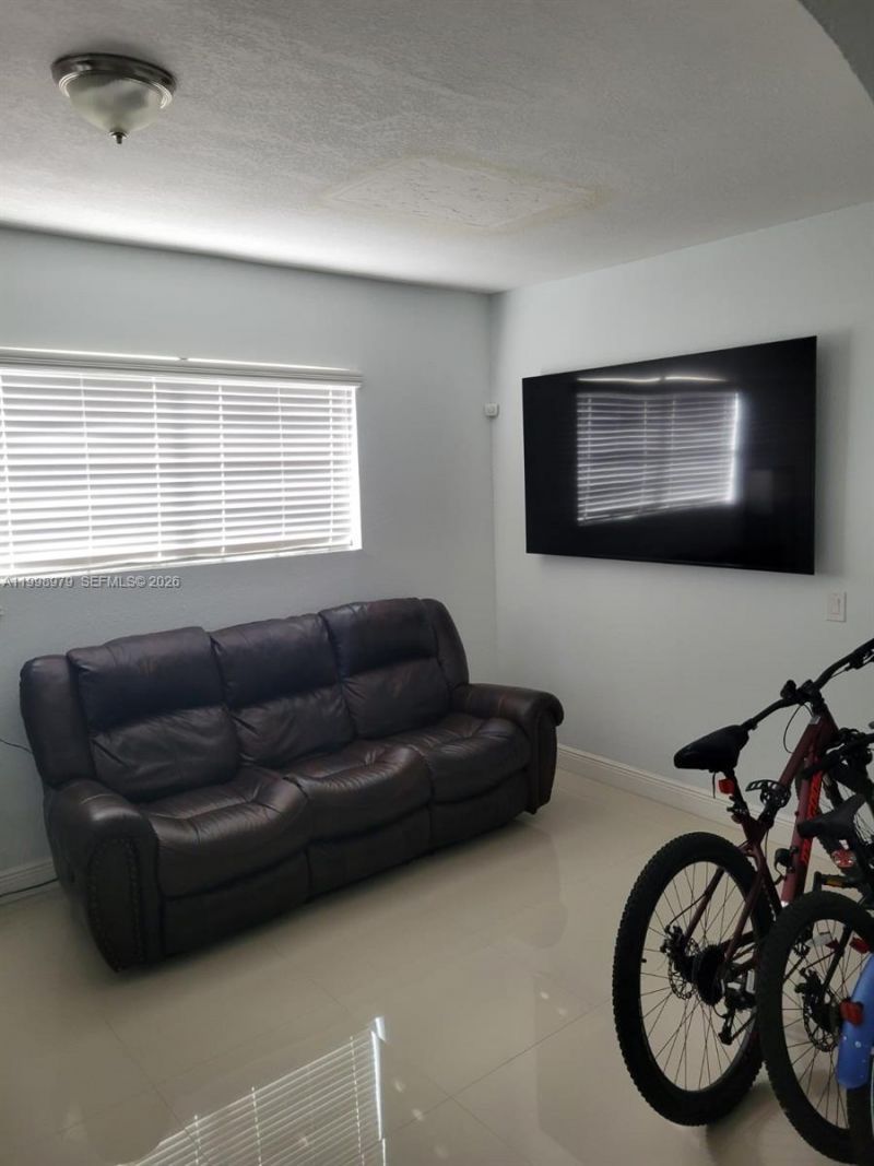 8245 SW 43rd St, Miami, FL 33155 Photo