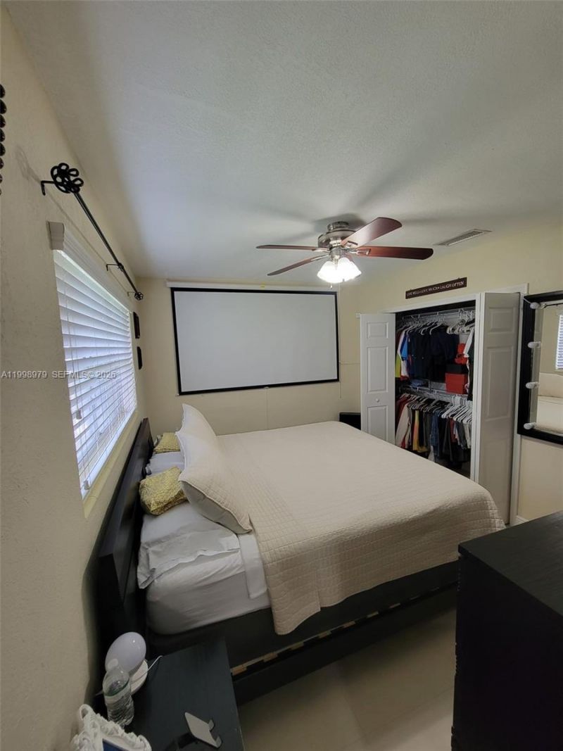 8245 SW 43rd St, Miami, FL 33155 Photo