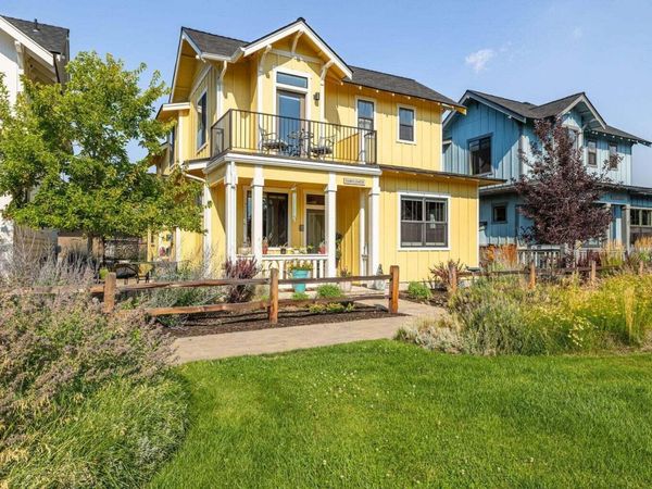 1112 N Wildflower Lane, Sisters, OR 97759